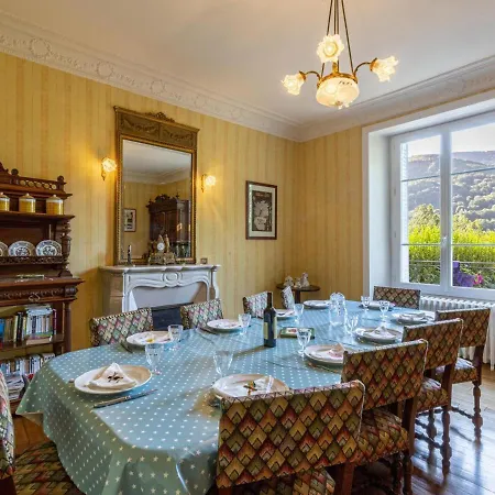 Grande Maison De Caractere Avec Parc Arbore Pres De Super Lioran - 5 Chambres, Toutes Charges Incluses - Fr-1-742-61 Hébergement de vacances Thiézac
