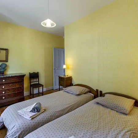 Grande Maison De Caractere Avec Parc Arbore Pres De Super Lioran - 5 Chambres, Toutes Charges Incluses - Fr-1-742-61