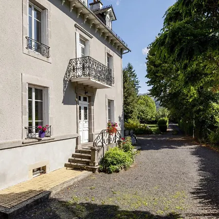 Grande Maison De Caractere Avec Parc Arbore Pres De Super Lioran - 5 Chambres, Toutes Charges Incluses - Fr-1-742-61 בית נופש *