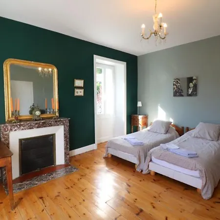 Grande Maison De Caractere Avec Parc Arbore Pres De Super Lioran - 5 Chambres, Toutes Charges Incluses - Fr-1-742-61 *