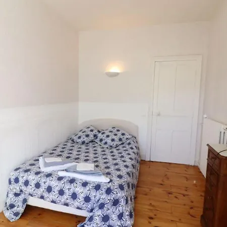 Grande Maison De Caractere Avec Parc Arbore Pres De Super Lioran - 5 Chambres, Toutes Charges Incluses - Fr-1-742-61 *
